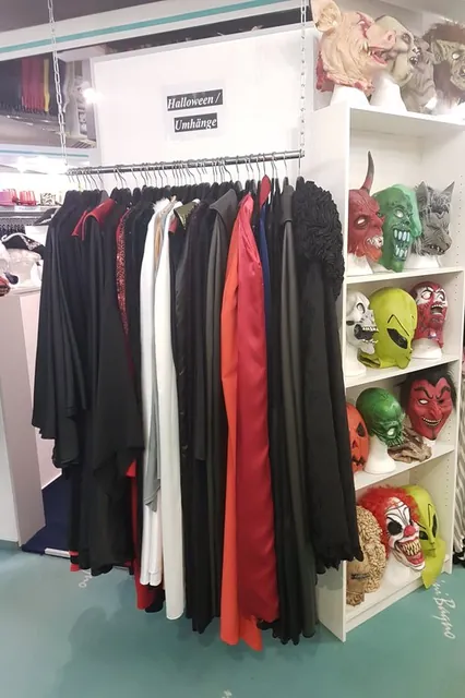 Halloween & Gothic 13